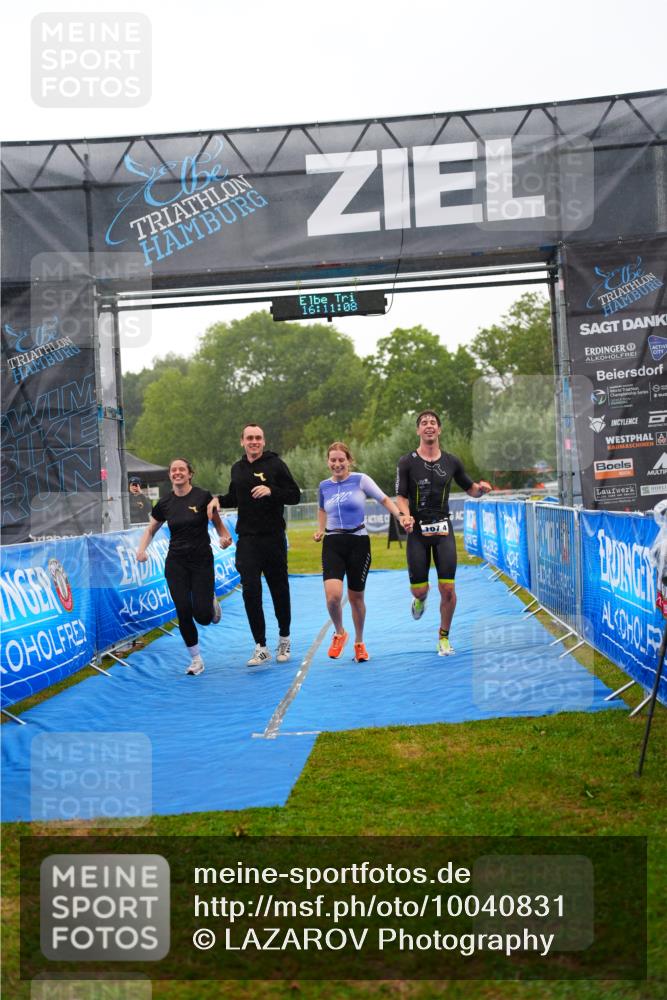 30.08.2026 - Elbe Triathlon Hamburg LAZAROV Photography http://msf.ph/oto/10040831 30.08.2026 16:11:09 Ziel  meine-sportfotos.de