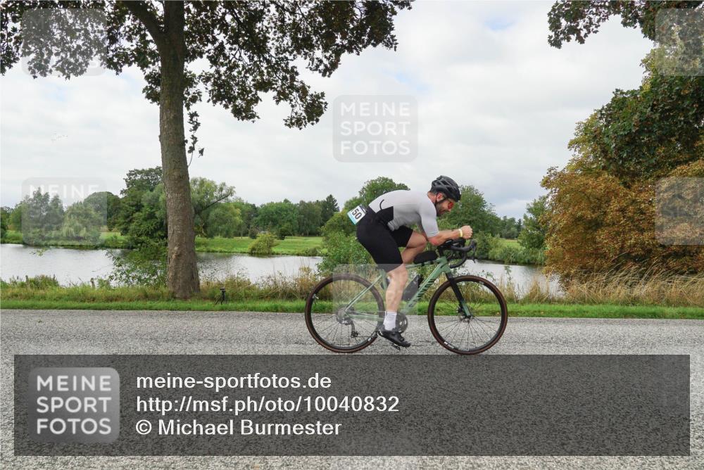 30.08.2026 - Elbe Triathlon Hamburg Michael Burmester http://msf.ph/oto/10040832 30.08.2026 10:57:40 Radfahren 1150, 1183, 1375 meine-sportfotos.de