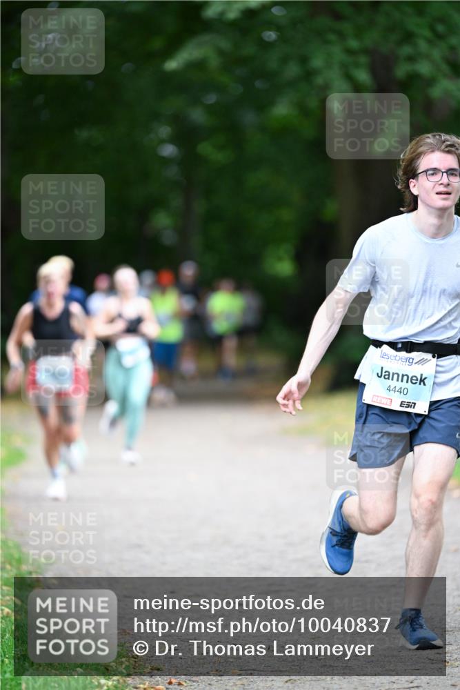 30.08.2026 - Blankeneser Heldenlauf Dr. Thomas Lammeyer http://msf.ph/oto/10040837 30.08.2026 11:15:56 Laufen 4440 meine-sportfotos.de