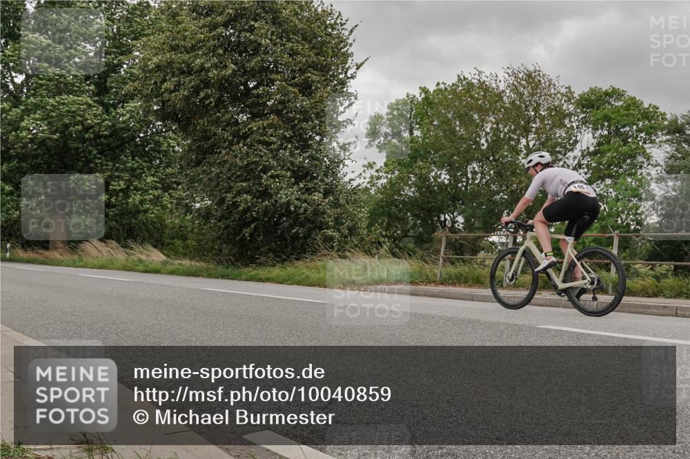30.08.2026 - Elbe Triathlon Hamburg Michael Burmester http://msf.ph/oto/10040859 30.08.2026 14:16:53 Radfahren 157 meine-sportfotos.de