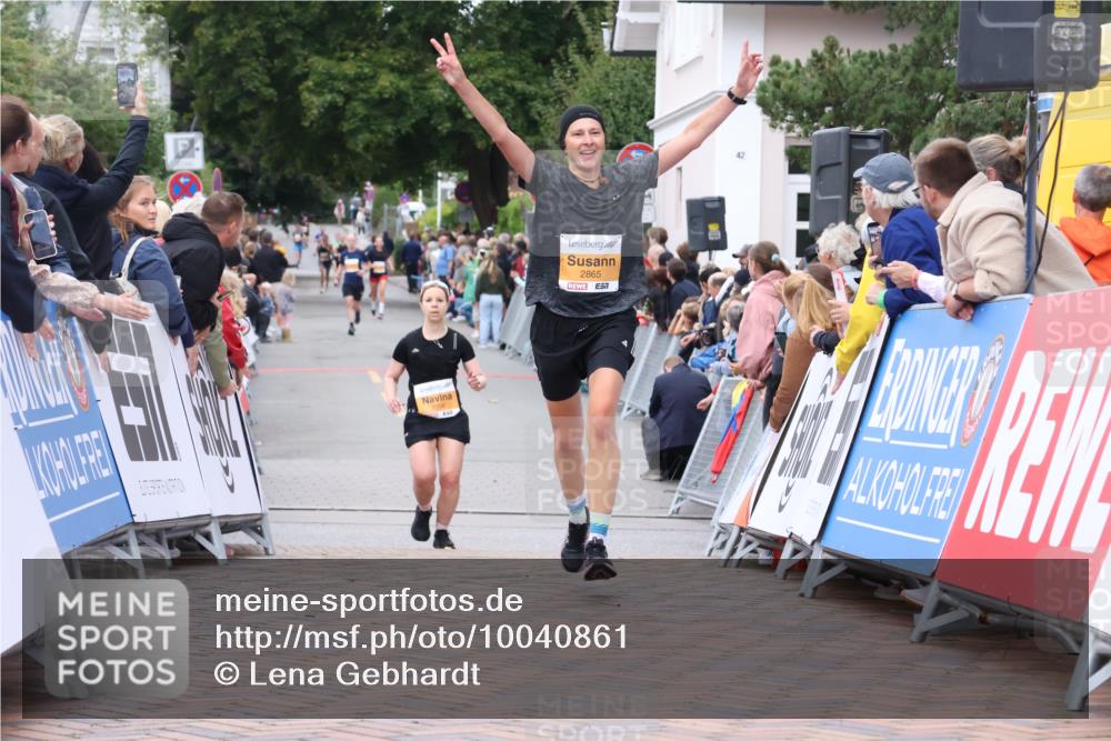30.08.2026 - Blankeneser Heldenlauf Lena Gebhardt http://msf.ph/oto/10040861 30.08.2026 11:46:01 Ziel 2382, 2865 meine-sportfotos.de