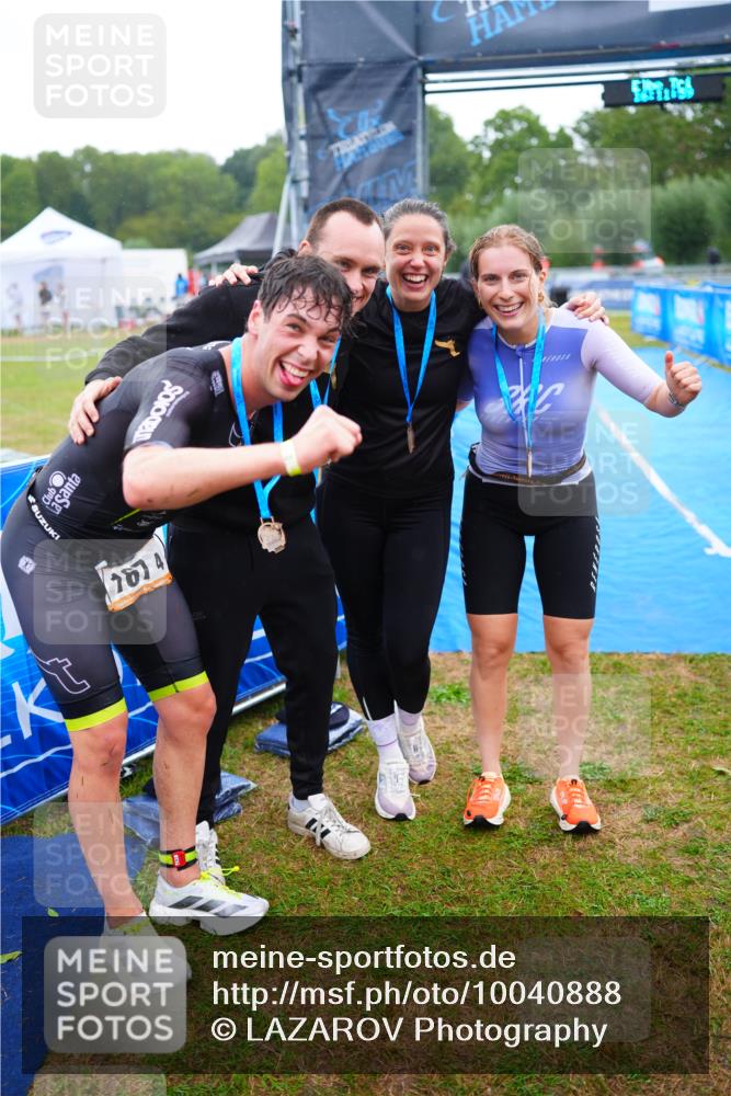 30.08.2026 - Elbe Triathlon Hamburg LAZAROV Photography http://msf.ph/oto/10040888 30.08.2026 16:11:58 Ziel  meine-sportfotos.de