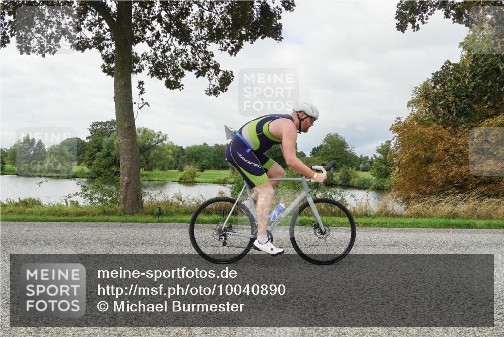 30.08.2026 - Elbe Triathlon Hamburg Michael Burmester http://msf.ph/oto/10040890 30.08.2026 10:58:32 Radfahren 1136 meine-sportfotos.de