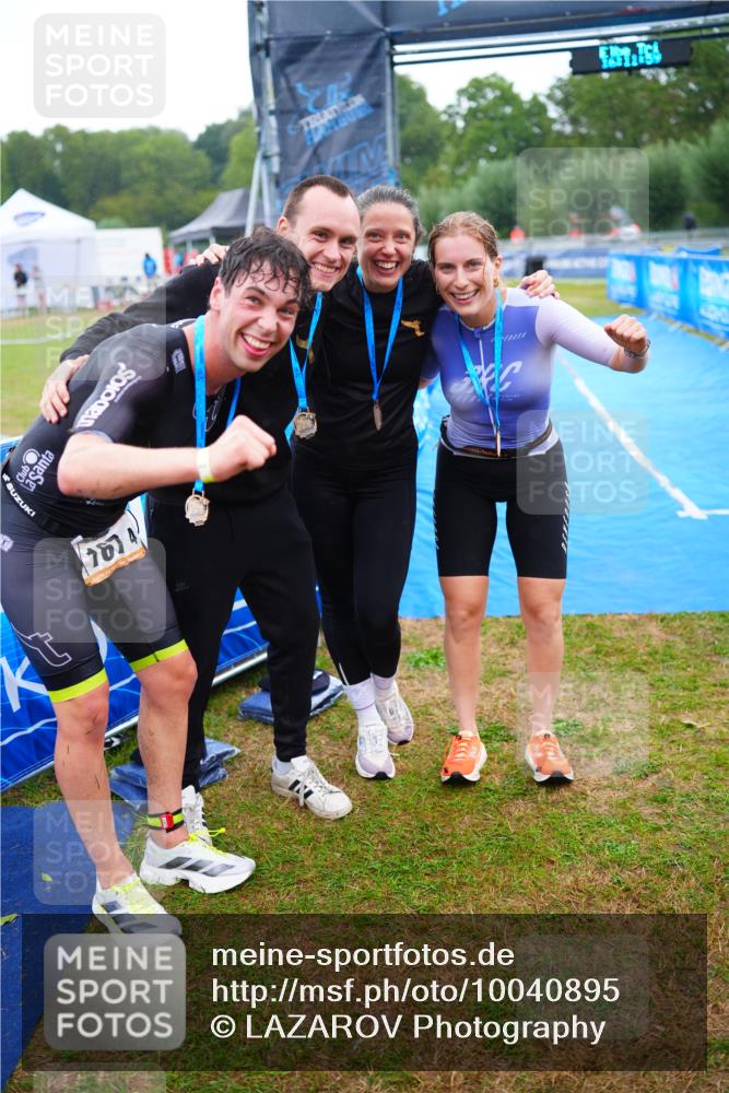 30.08.2026 - Elbe Triathlon Hamburg LAZAROV Photography http://msf.ph/oto/10040895 30.08.2026 16:11:59 Ziel  meine-sportfotos.de