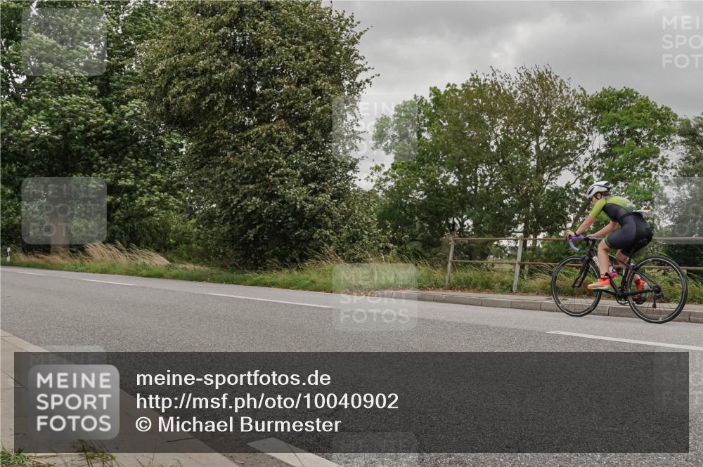 30.08.2026 - Elbe Triathlon Hamburg Michael Burmester http://msf.ph/oto/10040902 30.08.2026 14:17:06 Radfahren 142, 162 meine-sportfotos.de