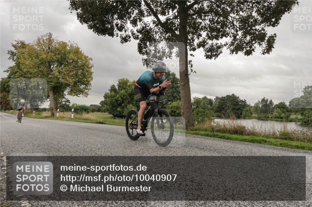 30.08.2026 - Elbe Triathlon Hamburg Michael Burmester http://msf.ph/oto/10040907 30.08.2026 09:01:44 Radfahren 211, 376, 379, 386 meine-sportfotos.de