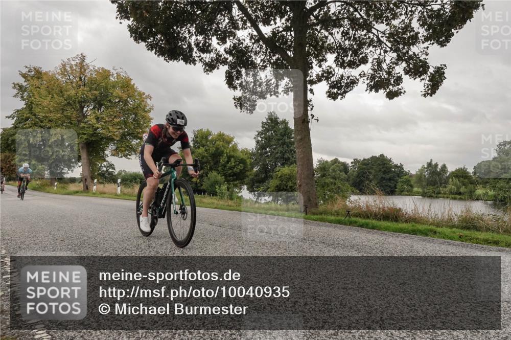 30.08.2026 - Elbe Triathlon Hamburg Michael Burmester http://msf.ph/oto/10040935 30.08.2026 09:01:56 Radfahren 212, 281, 319, 358 meine-sportfotos.de