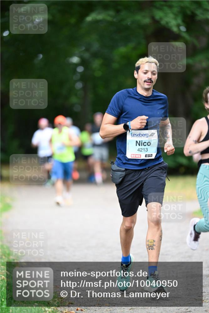 30.08.2026 - Blankeneser Heldenlauf Dr. Thomas Lammeyer http://msf.ph/oto/10040950 30.08.2026 11:16:02 Laufen 4213, 7 meine-sportfotos.de