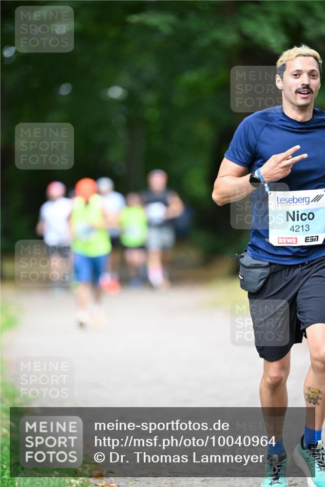 30.08.2026 - Blankeneser Heldenlauf Dr. Thomas Lammeyer http://msf.ph/oto/10040964 30.08.2026 11:16:02 Laufen 4213, 7 meine-sportfotos.de