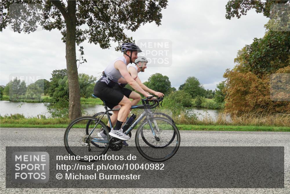 30.08.2026 - Elbe Triathlon Hamburg Michael Burmester http://msf.ph/oto/10040982 30.08.2026 10:59:55 Radfahren 945, 1034, 1090, 1331 meine-sportfotos.de