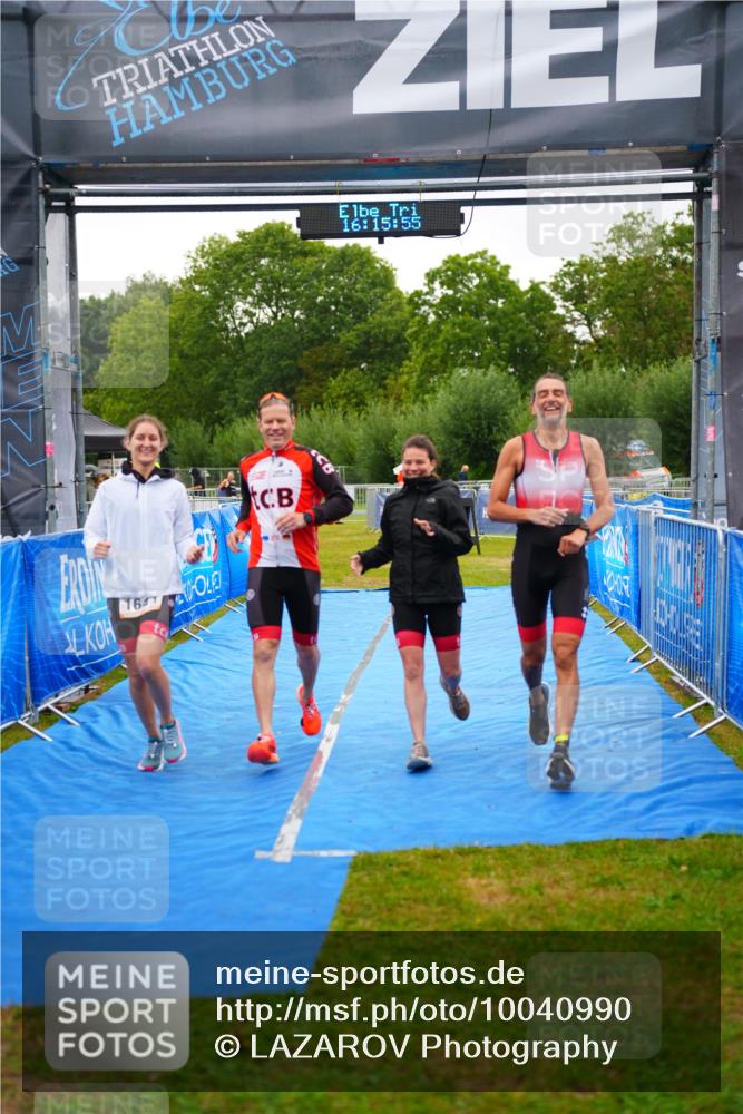 30.08.2026 - Elbe Triathlon Hamburg LAZAROV Photography http://msf.ph/oto/10040990 30.08.2026 16:15:54 Ziel  meine-sportfotos.de