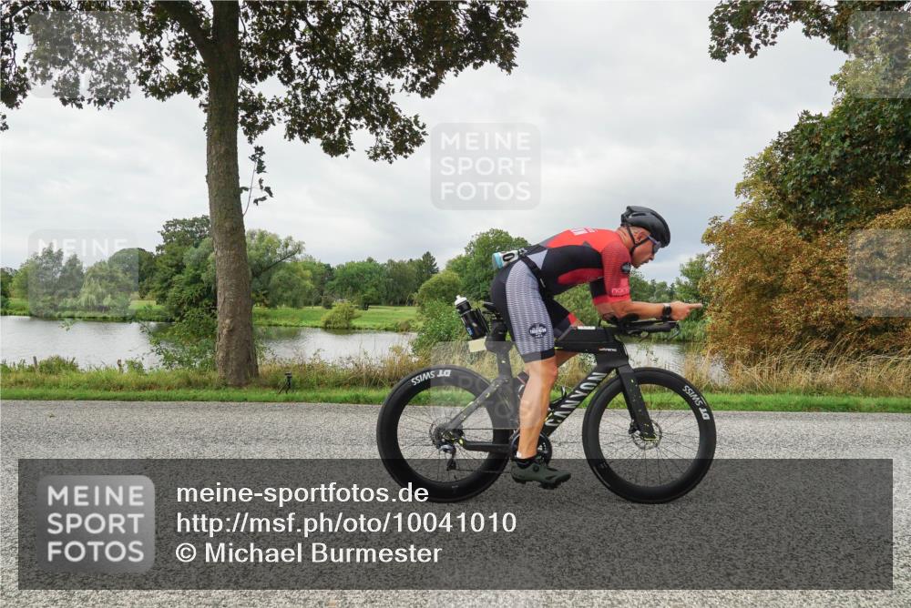30.08.2026 - Elbe Triathlon Hamburg Michael Burmester http://msf.ph/oto/10041010 30.08.2026 11:00:09 Radfahren 992, 1153, 1214, 1280, 1293, 1320, 1352, 1445 meine-sportfotos.de