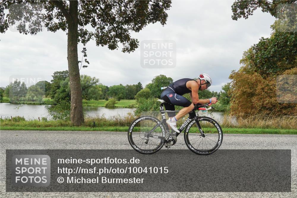 30.08.2026 - Elbe Triathlon Hamburg Michael Burmester http://msf.ph/oto/10041015 30.08.2026 11:00:10 Radfahren 992, 1153, 1214, 1280, 1320, 1445 meine-sportfotos.de