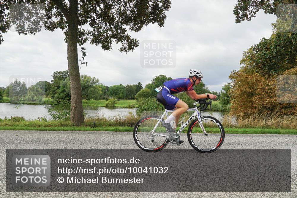 30.08.2026 - Elbe Triathlon Hamburg Michael Burmester http://msf.ph/oto/10041032 30.08.2026 11:00:21 Radfahren 888, 1129, 1237, 1249, 1333, 1369, 1379 meine-sportfotos.de
