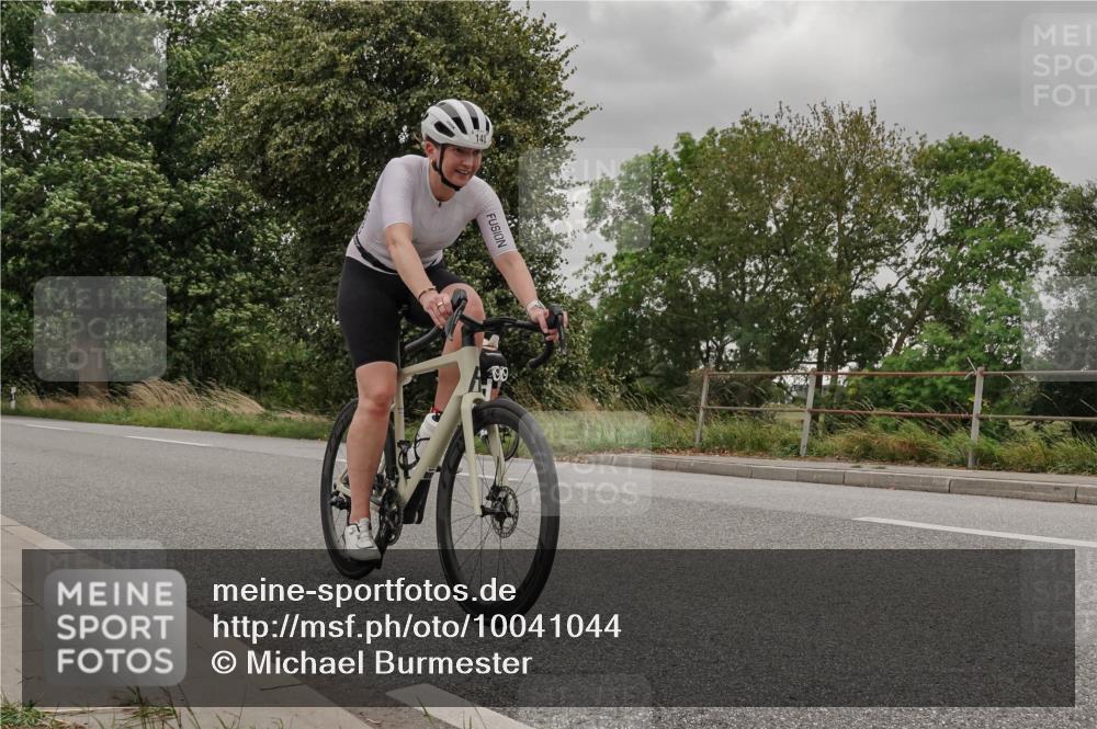 30.08.2026 - Elbe Triathlon Hamburg Michael Burmester http://msf.ph/oto/10041044 30.08.2026 14:18:08 Radfahren 140 meine-sportfotos.de