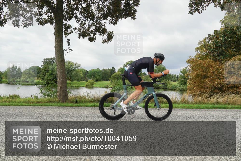 30.08.2026 - Elbe Triathlon Hamburg Michael Burmester http://msf.ph/oto/10041059 30.08.2026 11:00:29 Radfahren 1322, 1379, 1455 meine-sportfotos.de