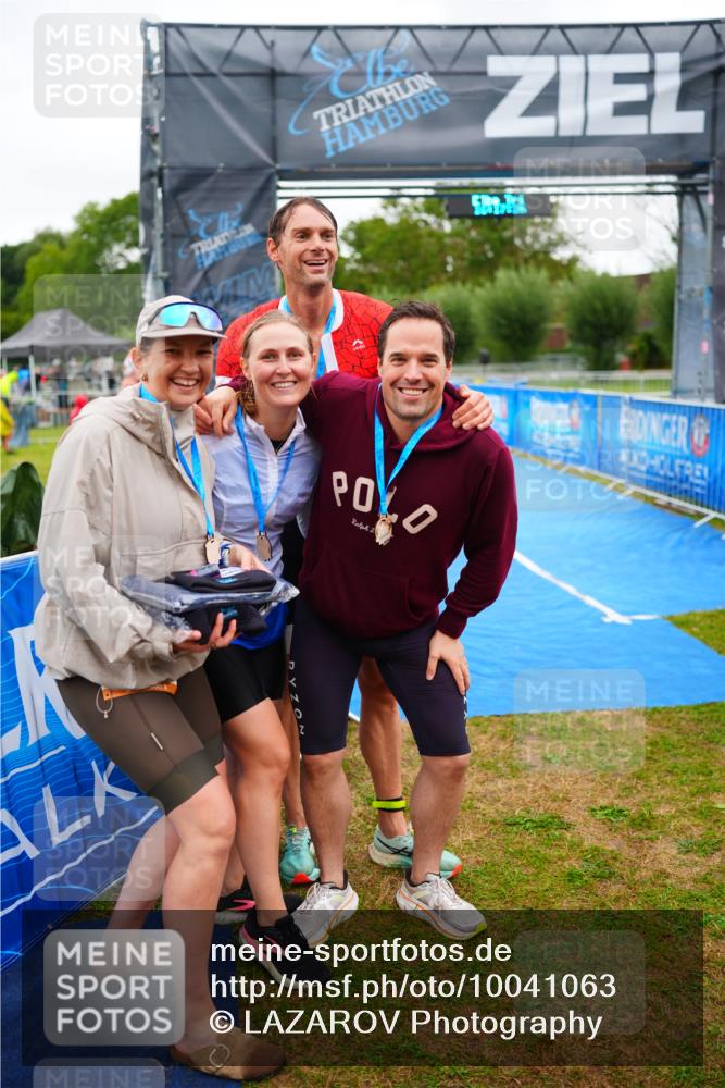 30.08.2026 - Elbe Triathlon Hamburg LAZAROV Photography http://msf.ph/oto/10041063 30.08.2026 16:17:26 Ziel  meine-sportfotos.de