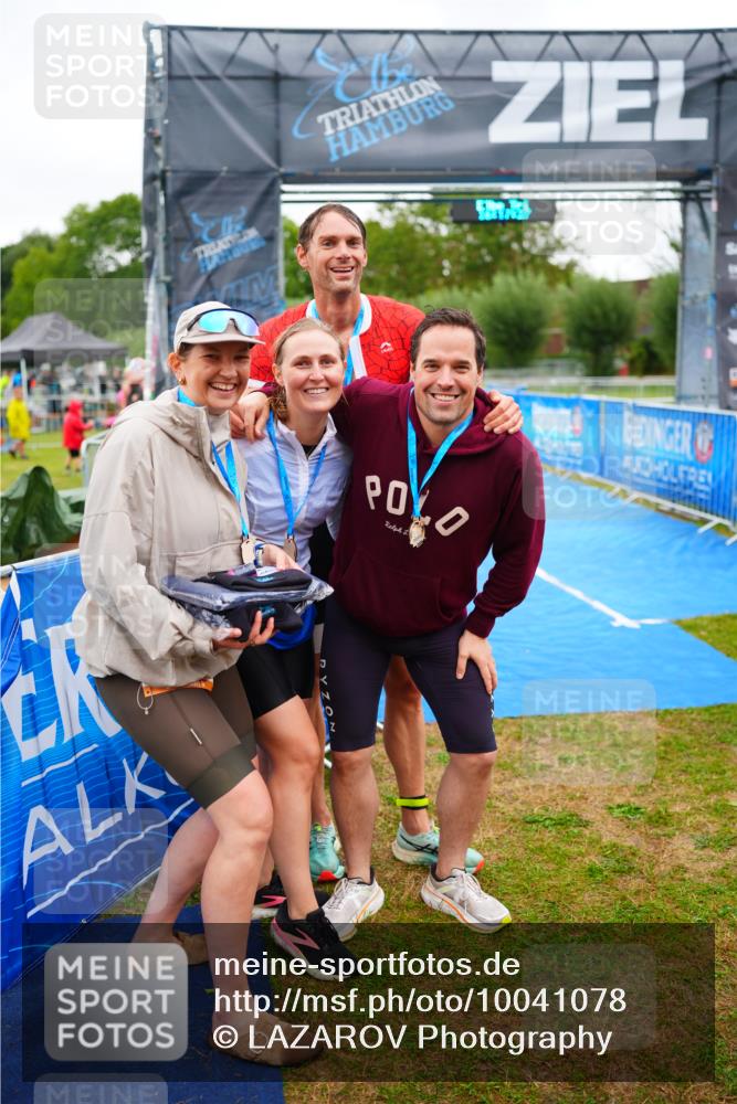 30.08.2026 - Elbe Triathlon Hamburg LAZAROV Photography http://msf.ph/oto/10041078 30.08.2026 16:17:27 Ziel  meine-sportfotos.de