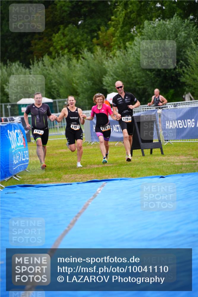 30.08.2026 - Elbe Triathlon Hamburg LAZAROV Photography http://msf.ph/oto/10041110 30.08.2026 16:18:19 Ziel  meine-sportfotos.de