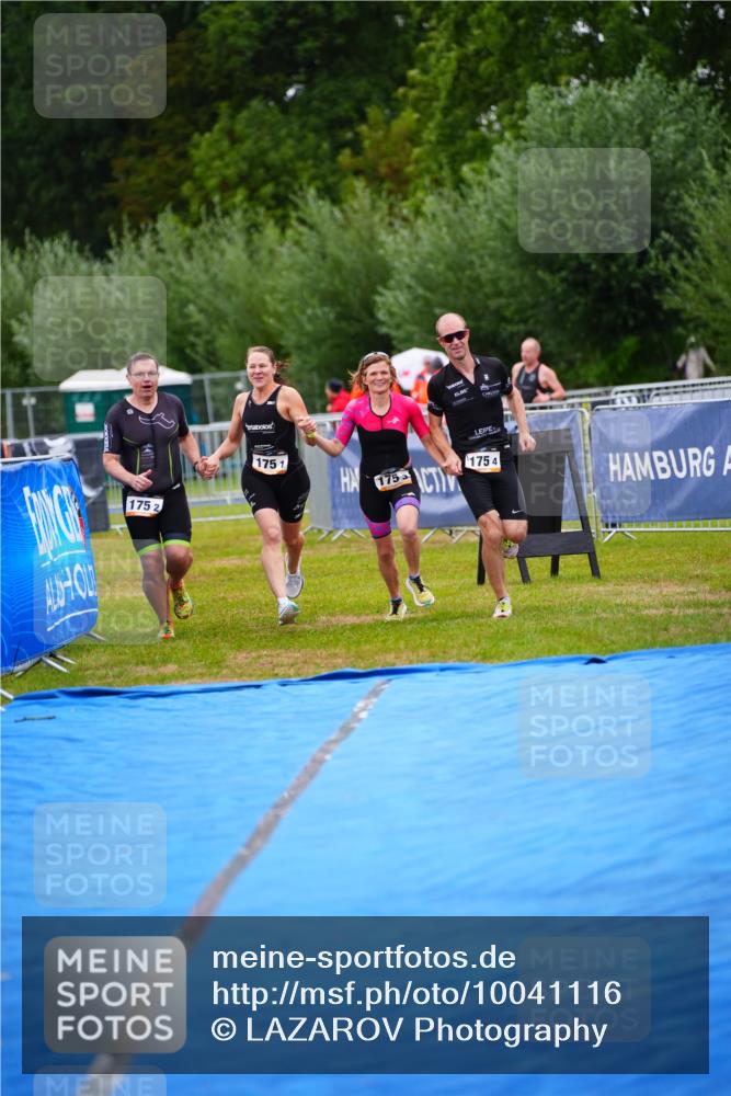 30.08.2026 - Elbe Triathlon Hamburg LAZAROV Photography http://msf.ph/oto/10041116 30.08.2026 16:18:19 Ziel  meine-sportfotos.de