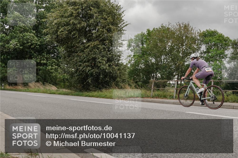 30.08.2026 - Elbe Triathlon Hamburg Michael Burmester http://msf.ph/oto/10041137 30.08.2026 14:18:34 Radfahren 135, 145 meine-sportfotos.de