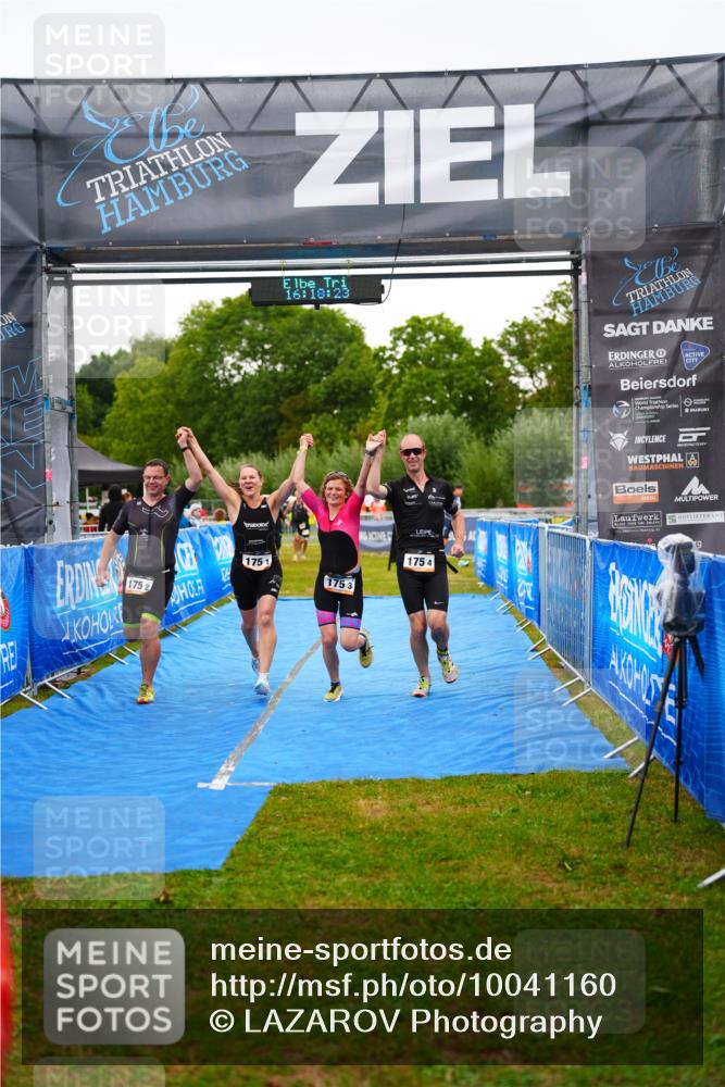 30.08.2026 - Elbe Triathlon Hamburg LAZAROV Photography http://msf.ph/oto/10041160 30.08.2026 16:18:23 Ziel  meine-sportfotos.de