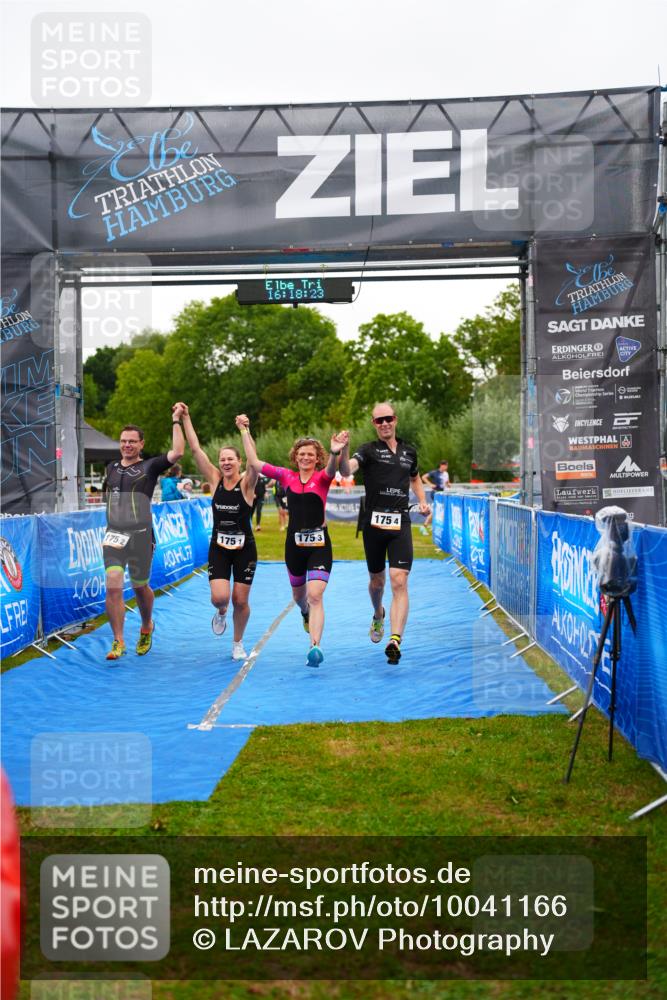 30.08.2026 - Elbe Triathlon Hamburg LAZAROV Photography http://msf.ph/oto/10041166 30.08.2026 16:18:23 Ziel  meine-sportfotos.de