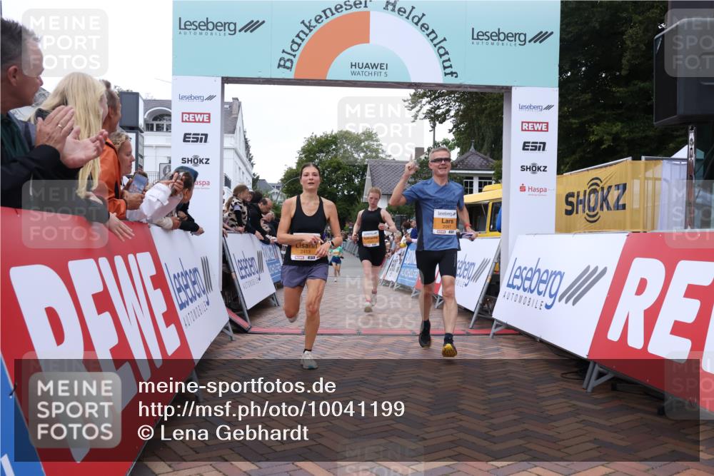 30.08.2026 - Blankeneser Heldenlauf Lena Gebhardt http://msf.ph/oto/10041199 30.08.2026 11:46:28 Ziel 2097, 2321, 2413, 2532 meine-sportfotos.de