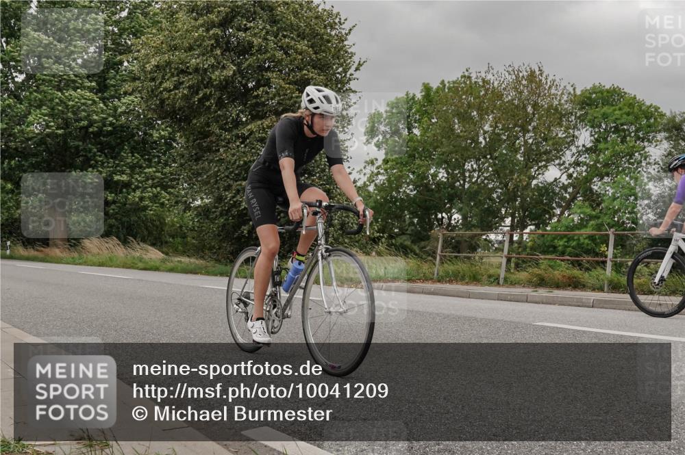 30.08.2026 - Elbe Triathlon Hamburg Michael Burmester http://msf.ph/oto/10041209 30.08.2026 14:19:20 Radfahren 163 meine-sportfotos.de