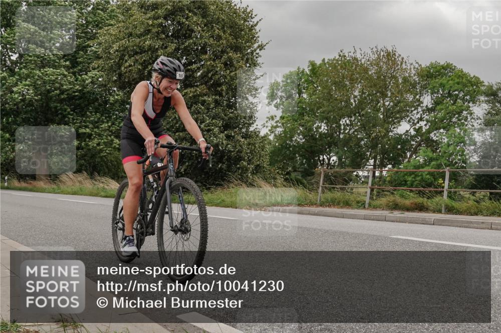 30.08.2026 - Elbe Triathlon Hamburg Michael Burmester http://msf.ph/oto/10041230 30.08.2026 14:19:30 Radfahren 169, 175 meine-sportfotos.de
