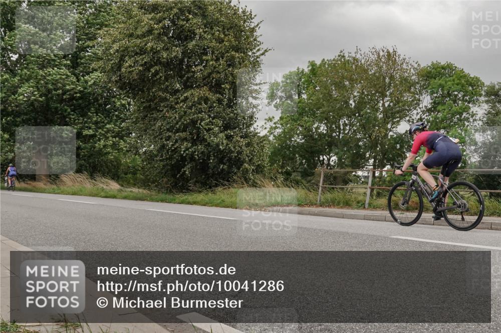 30.08.2026 - Elbe Triathlon Hamburg Michael Burmester http://msf.ph/oto/10041286 30.08.2026 14:19:44 Radfahren 131 meine-sportfotos.de