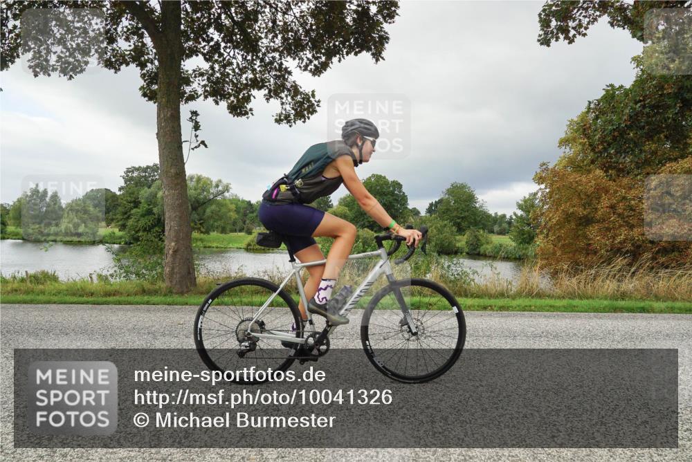 30.08.2026 - Elbe Triathlon Hamburg Michael Burmester http://msf.ph/oto/10041326 30.08.2026 11:04:31 Radfahren 1403, 1404 meine-sportfotos.de