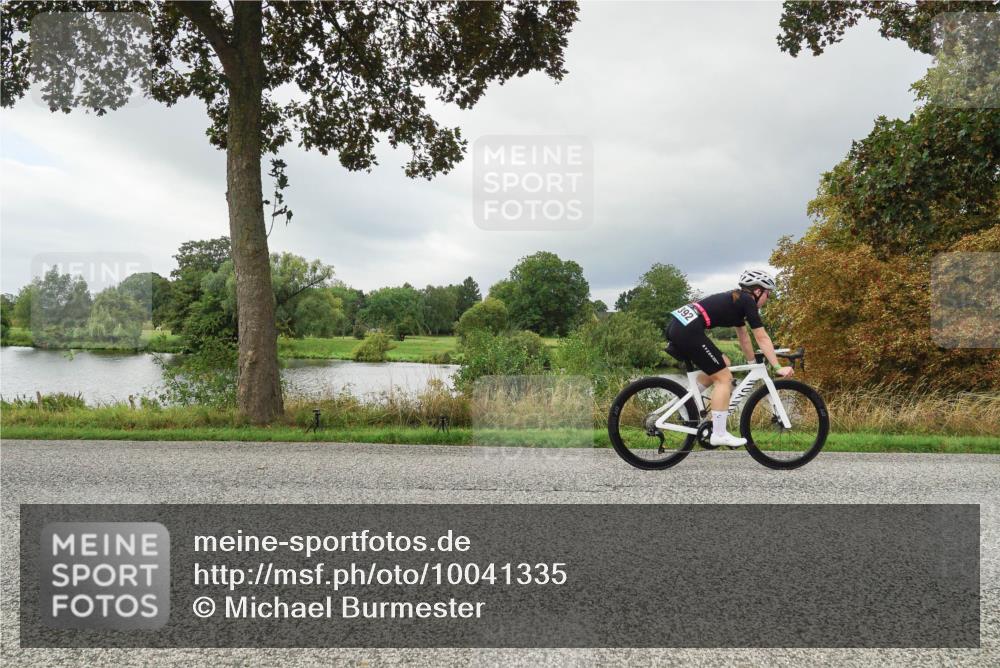 30.08.2026 - Elbe Triathlon Hamburg Michael Burmester http://msf.ph/oto/10041335 30.08.2026 11:04:39 Radfahren 820, 1169, 1256, 1295, 1362, 1392 meine-sportfotos.de