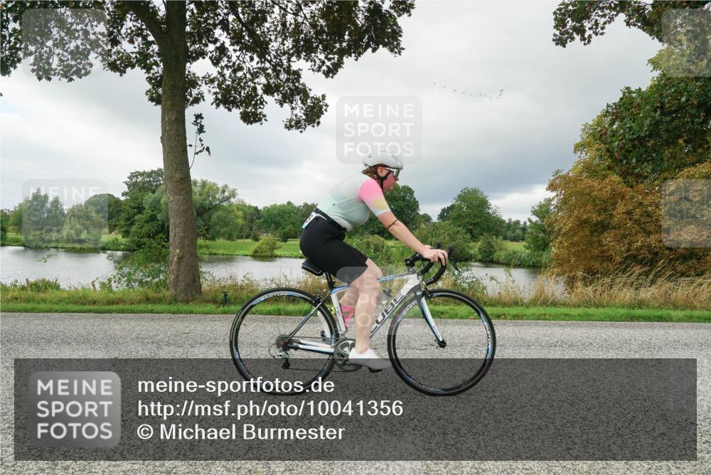 30.08.2026 - Elbe Triathlon Hamburg Michael Burmester http://msf.ph/oto/10041356 30.08.2026 11:04:54 Radfahren 801, 1391, 1425 meine-sportfotos.de