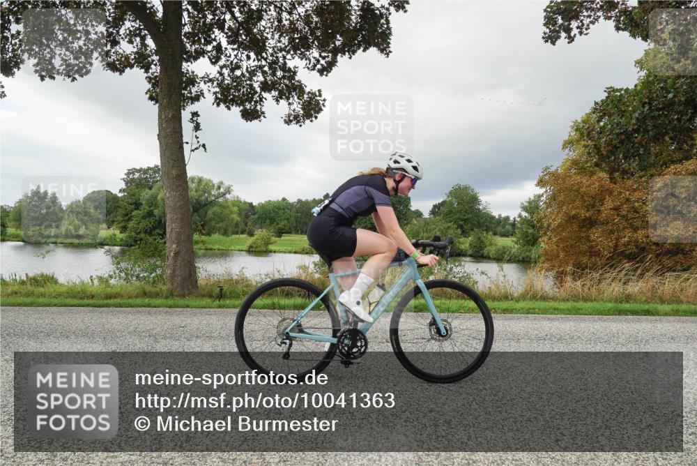 30.08.2026 - Elbe Triathlon Hamburg Michael Burmester http://msf.ph/oto/10041363 30.08.2026 11:04:56 Radfahren 801, 1391, 1425 meine-sportfotos.de