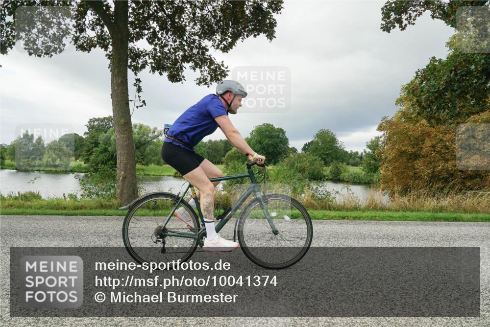 30.08.2026 - Elbe Triathlon Hamburg Michael Burmester http://msf.ph/oto/10041374 30.08.2026 11:05:09 Radfahren 923, 1123, 1401, 1419 meine-sportfotos.de