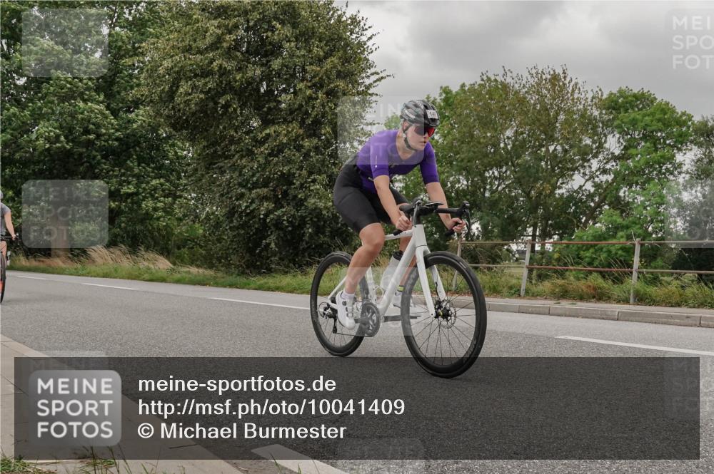 30.08.2026 - Elbe Triathlon Hamburg Michael Burmester http://msf.ph/oto/10041409 30.08.2026 14:20:42 Radfahren 141, 149 meine-sportfotos.de