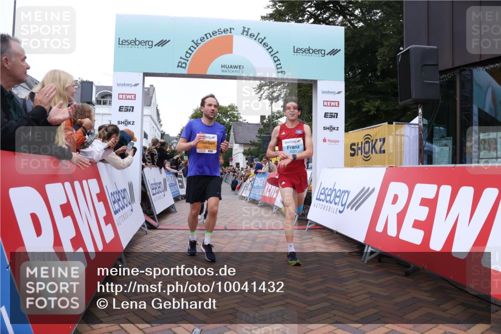 30.08.2026 - Blankeneser Heldenlauf Lena Gebhardt http://msf.ph/oto/10041432 30.08.2026 11:46:46 Ziel 2421, 2929, 4221 meine-sportfotos.de