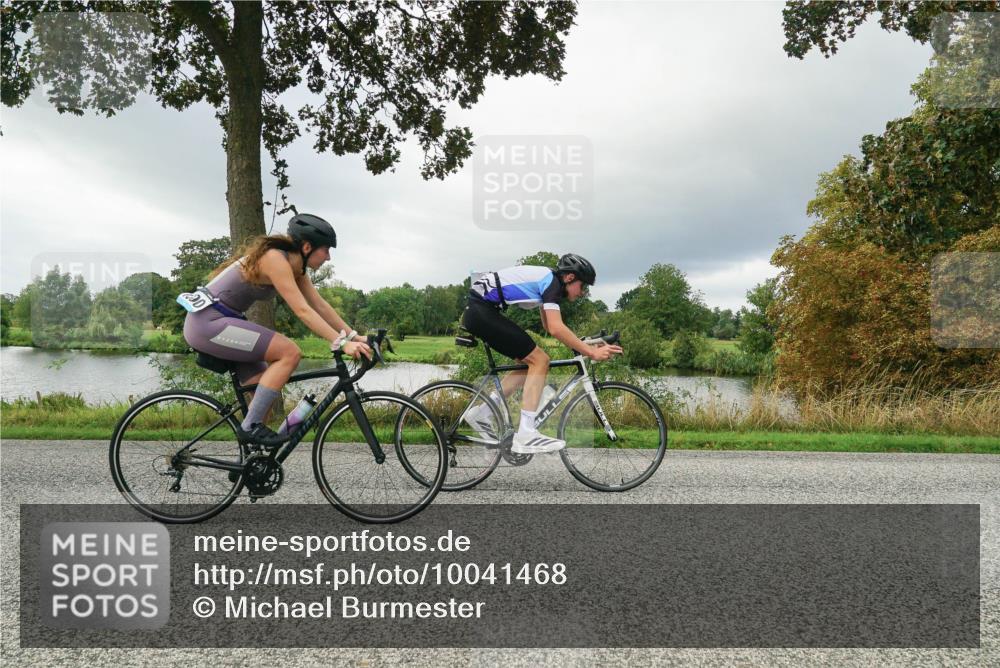 30.08.2026 - Elbe Triathlon Hamburg Michael Burmester http://msf.ph/oto/10041468 30.08.2026 11:06:04 Radfahren 1303, 1305, 1390, 1442, 1457 meine-sportfotos.de