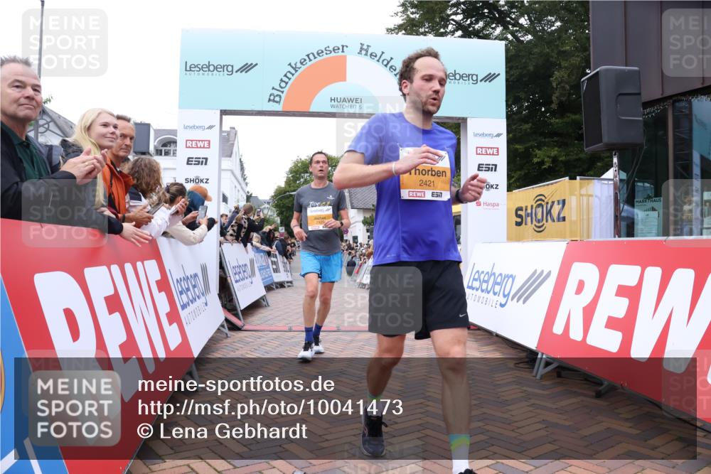 30.08.2026 - Blankeneser Heldenlauf Lena Gebhardt http://msf.ph/oto/10041473 30.08.2026 11:46:47 Ziel 2421, 2929, 4221 meine-sportfotos.de
