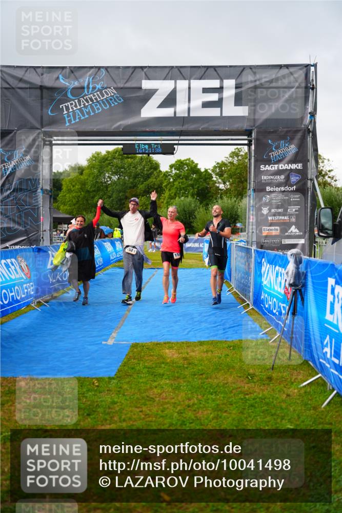 30.08.2026 - Elbe Triathlon Hamburg LAZAROV Photography http://msf.ph/oto/10041498 30.08.2026 16:21:37 Ziel  meine-sportfotos.de