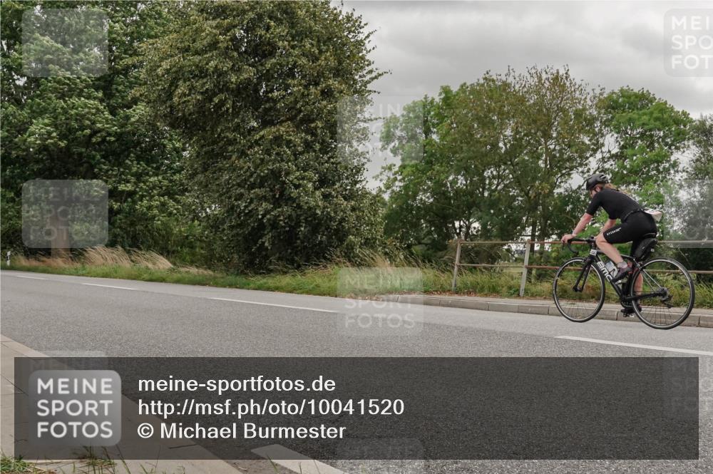 30.08.2026 - Elbe Triathlon Hamburg Michael Burmester http://msf.ph/oto/10041520 30.08.2026 14:21:28 Radfahren 151 meine-sportfotos.de