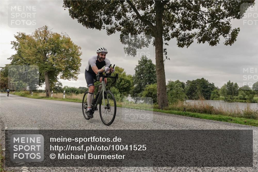 30.08.2026 - Elbe Triathlon Hamburg Michael Burmester http://msf.ph/oto/10041525 30.08.2026 09:07:40 Radfahren 432, 470 meine-sportfotos.de