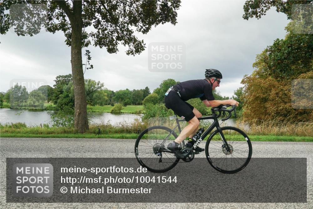 30.08.2026 - Elbe Triathlon Hamburg Michael Burmester http://msf.ph/oto/10041544 30.08.2026 11:06:56 Radfahren 1264, 1298, 1374 meine-sportfotos.de