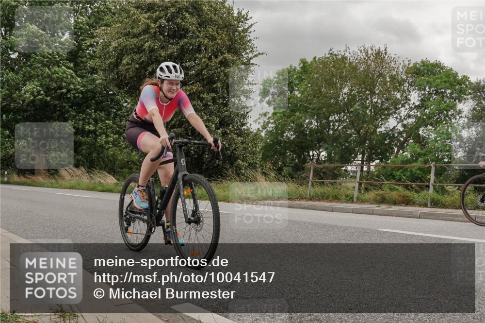 30.08.2026 - Elbe Triathlon Hamburg Michael Burmester http://msf.ph/oto/10041547 30.08.2026 14:21:44 Radfahren 160 meine-sportfotos.de