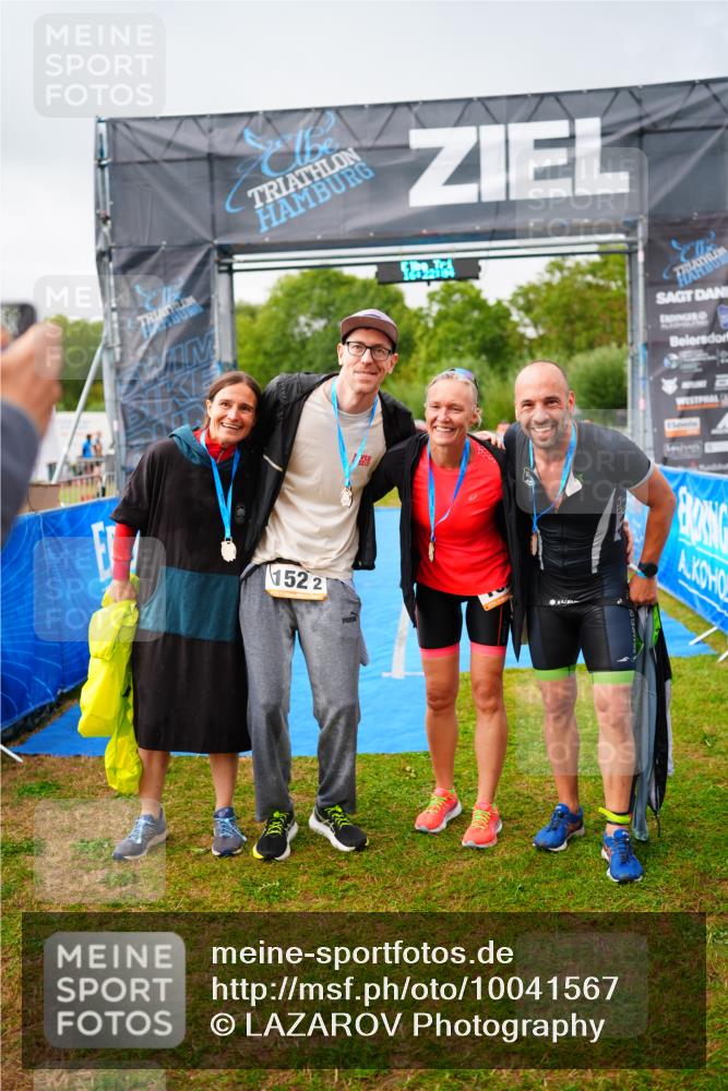 30.08.2026 - Elbe Triathlon Hamburg LAZAROV Photography http://msf.ph/oto/10041567 30.08.2026 16:22:03 Ziel  meine-sportfotos.de