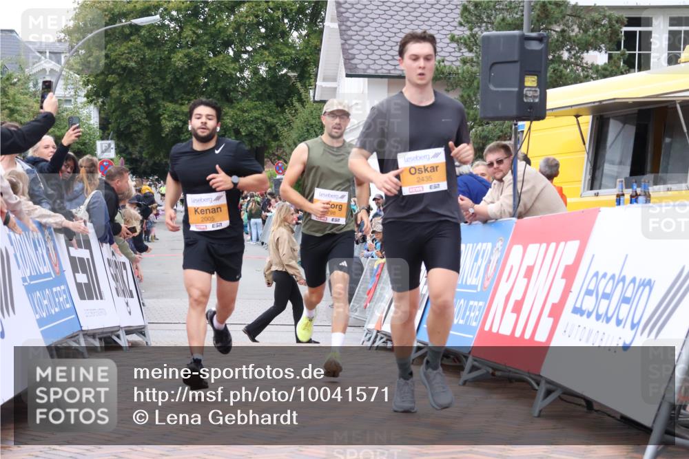 30.08.2026 - Blankeneser Heldenlauf Lena Gebhardt http://msf.ph/oto/10041571 30.08.2026 11:46:51 Ziel 2005, 2421, 2435, 2798, 2929, 4221 meine-sportfotos.de
