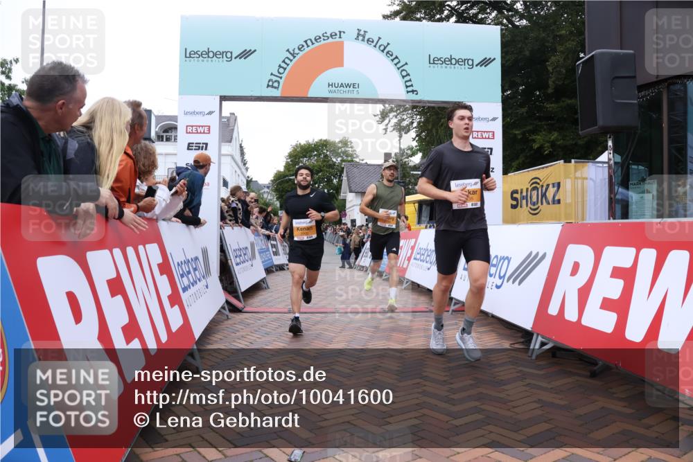 30.08.2026 - Blankeneser Heldenlauf Lena Gebhardt http://msf.ph/oto/10041600 30.08.2026 11:46:52 Ziel 2005, 2421, 2435, 2798, 2929, 4221 meine-sportfotos.de