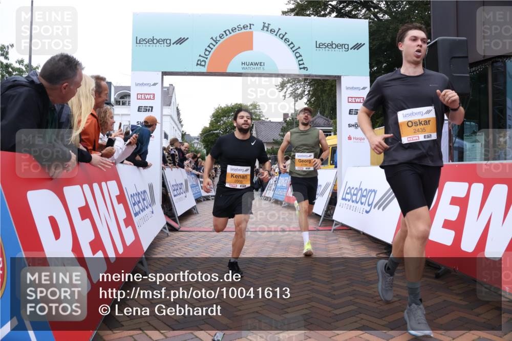 30.08.2026 - Blankeneser Heldenlauf Lena Gebhardt http://msf.ph/oto/10041613 30.08.2026 11:46:53 Ziel 2005, 2421, 2435, 2798, 2929, 4221 meine-sportfotos.de