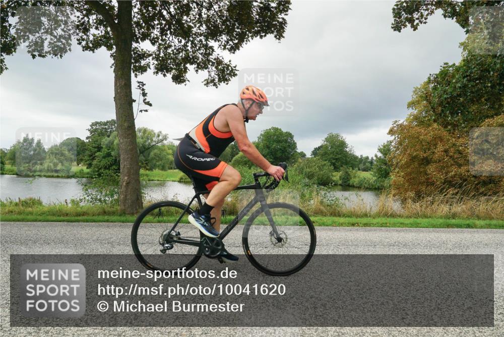 30.08.2026 - Elbe Triathlon Hamburg Michael Burmester http://msf.ph/oto/10041620 30.08.2026 11:07:46 Radfahren 1300, 1354, 1364, 1386, 1417, 1438, 1578 meine-sportfotos.de